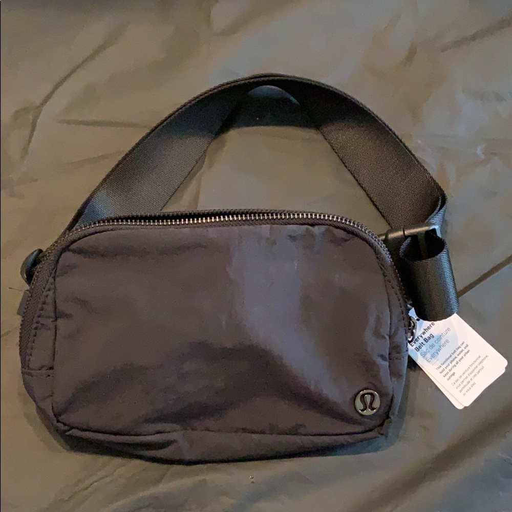 New Lululemon Everywhere Belt Bag Fanny Bag black